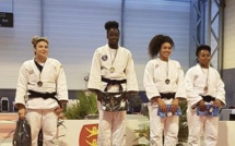 Mayla Bertschy et Nelsy Chabot en bronze